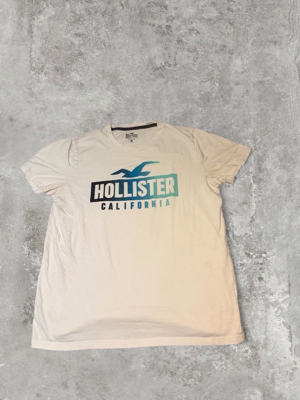 Hollister Cream Tee with Blue and Teal Logo
